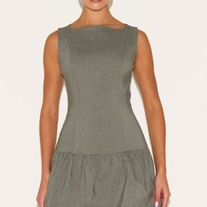 Pretty Little Thing Woven Puffball Dress